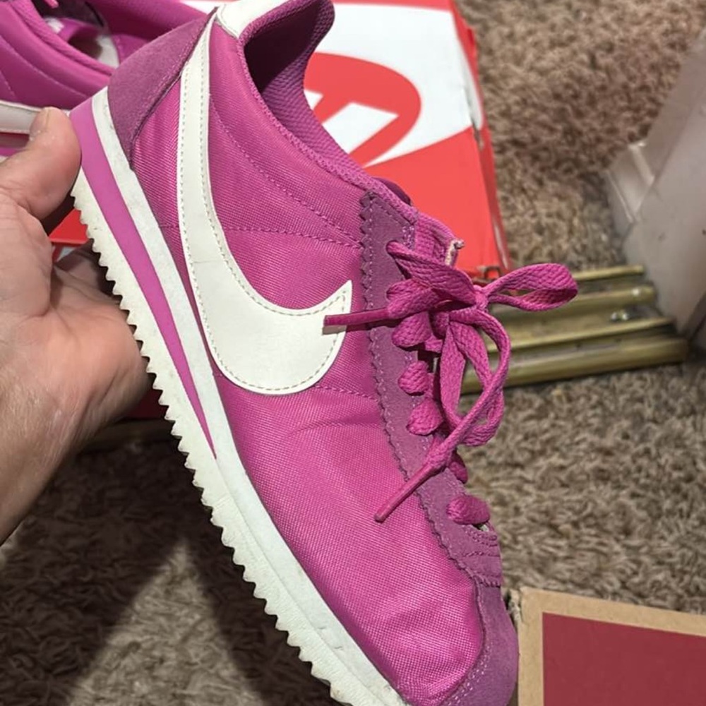 Nike Women's Fuchsia and White Sneakers
